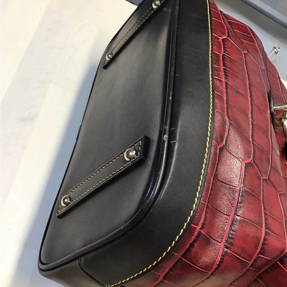 Dooney & Bourke Red Croc Embossed Italian Leather Dennison Hobo Shoulder Bag - Picture 9 of 16